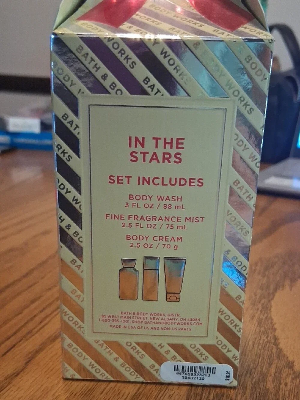 Bath & Body Works Gold and Red 'In The Stars' Gift Set